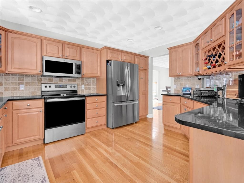 5 WEYMOUTH Lane photo 8