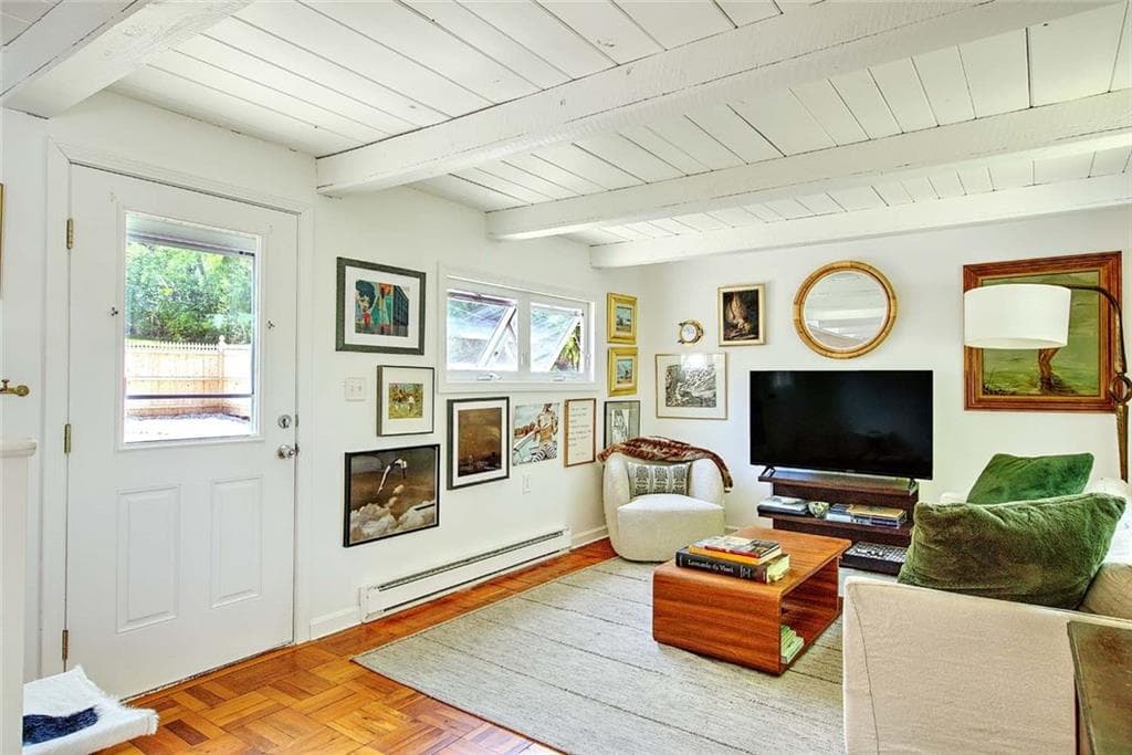 Single Family Residence at 33 West Main Road, Little Compton, photo 6 of 42