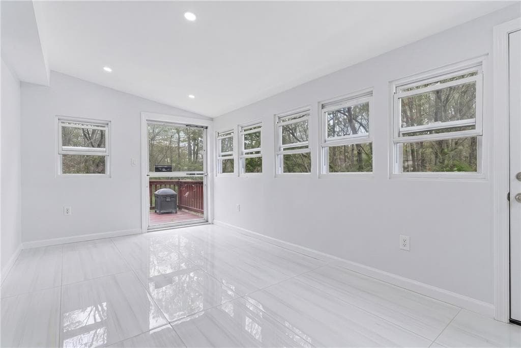 Single Family Residence at 27 Douglas Circle, Smithfield, photo 6 of 20