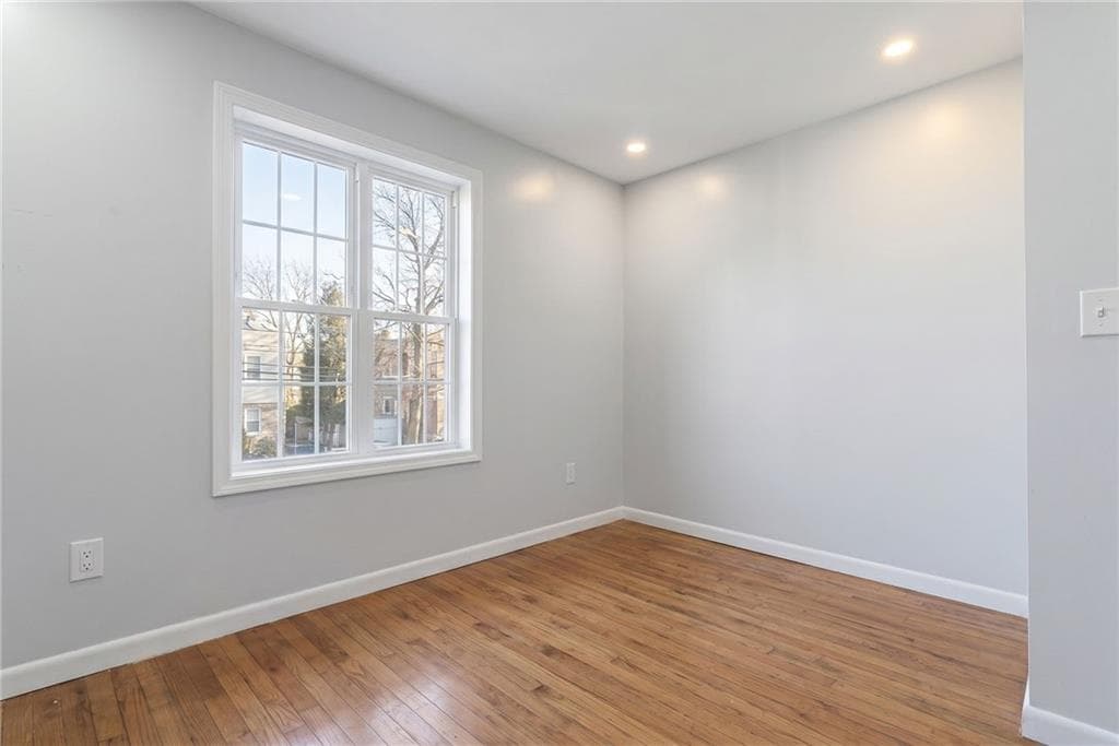 Single Family Residence at 27 Douglas Circle, Smithfield, photo 12 of 20