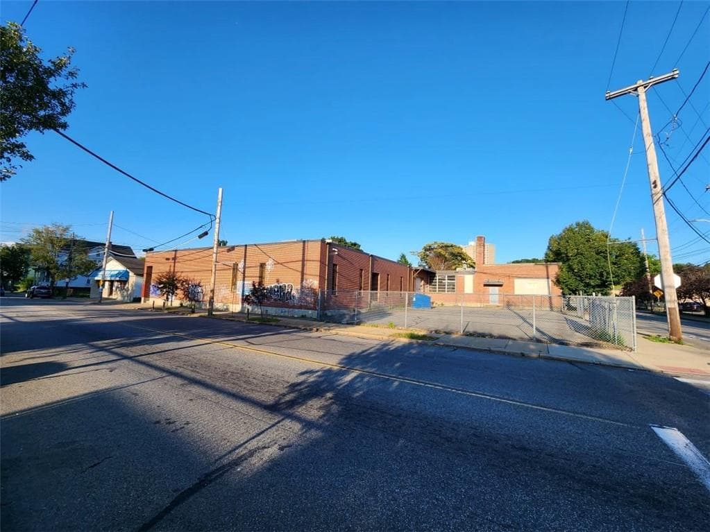 31 Delaine Street photo 5