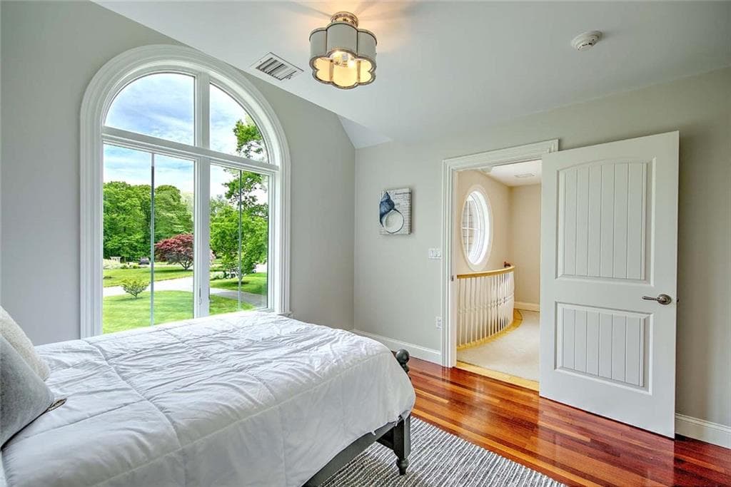 357 CONGDON Drive photo 29