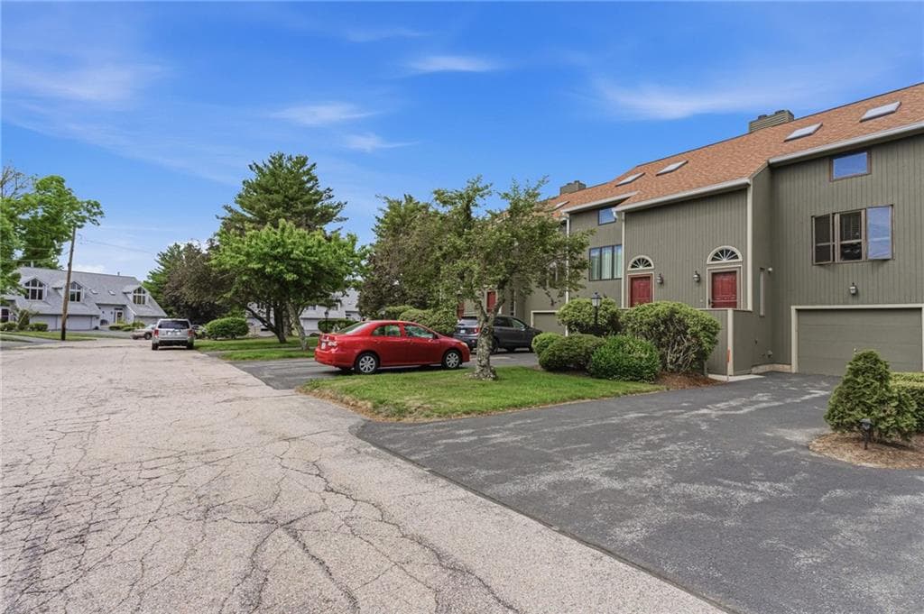 Condominium at 9 Tamarac Drive UNIT D, Smithfield, photo 34 of 35