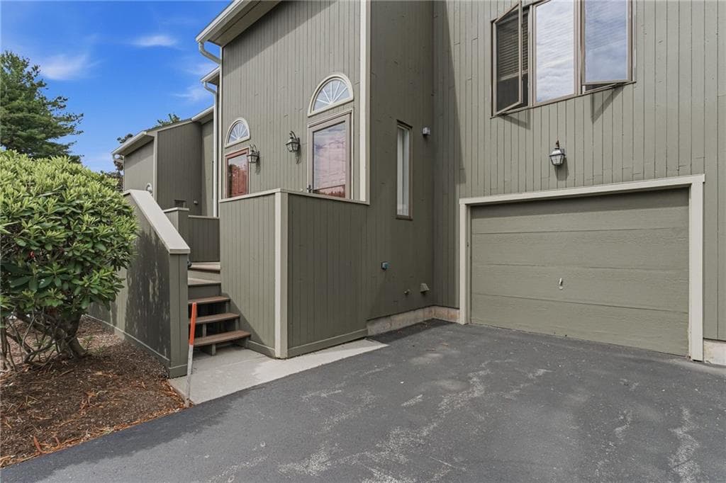 Condominium at 9 Tamarac Drive UNIT D, Smithfield, photo 29 of 35