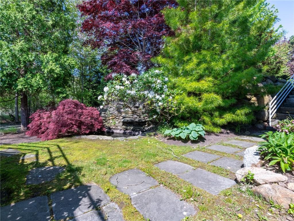 275 Boston Neck Road photo 42