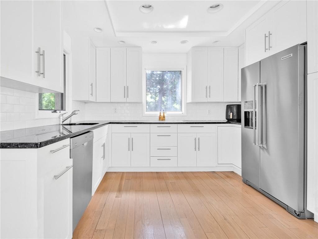 275 Boston Neck Road photo 13