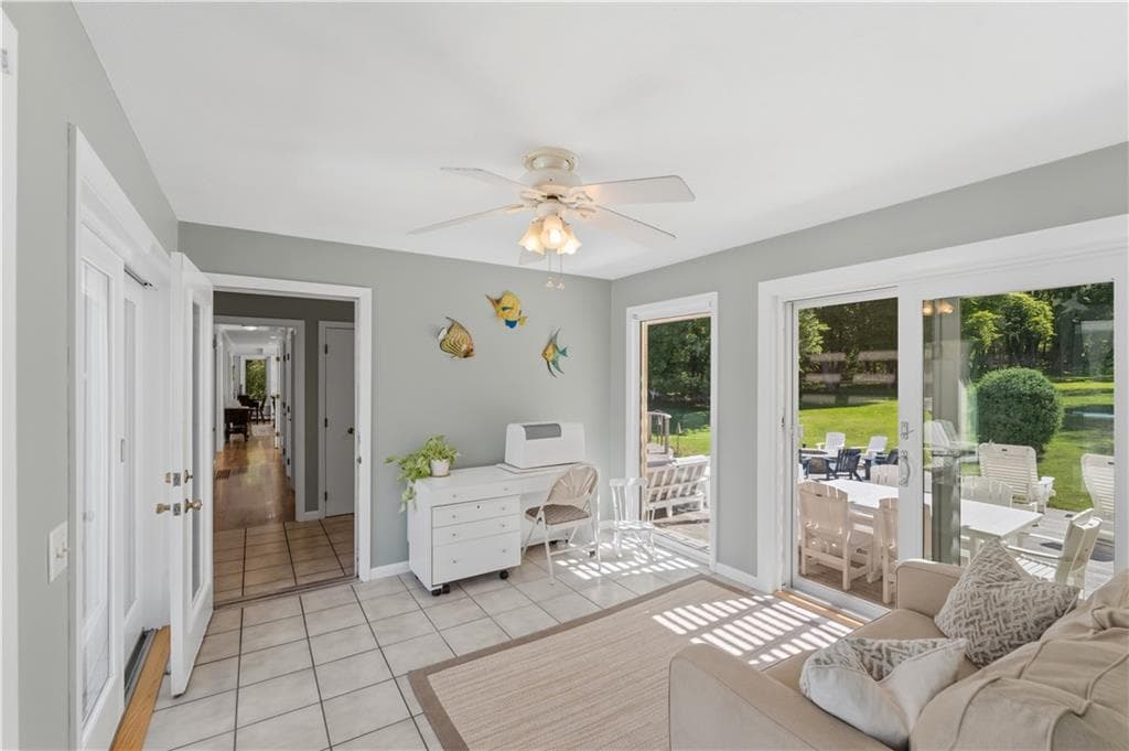 38 Gondola Avenue photo 25