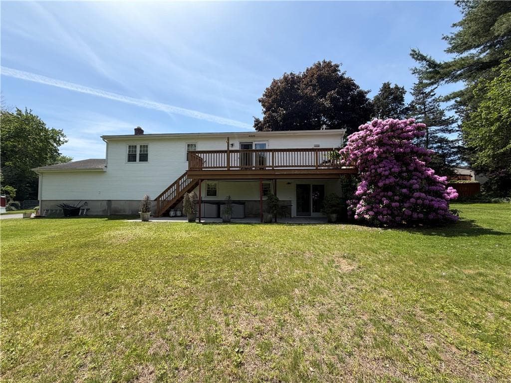 Single Family Residence at 6 Balsam Court, Johnston, photo 33 of 35