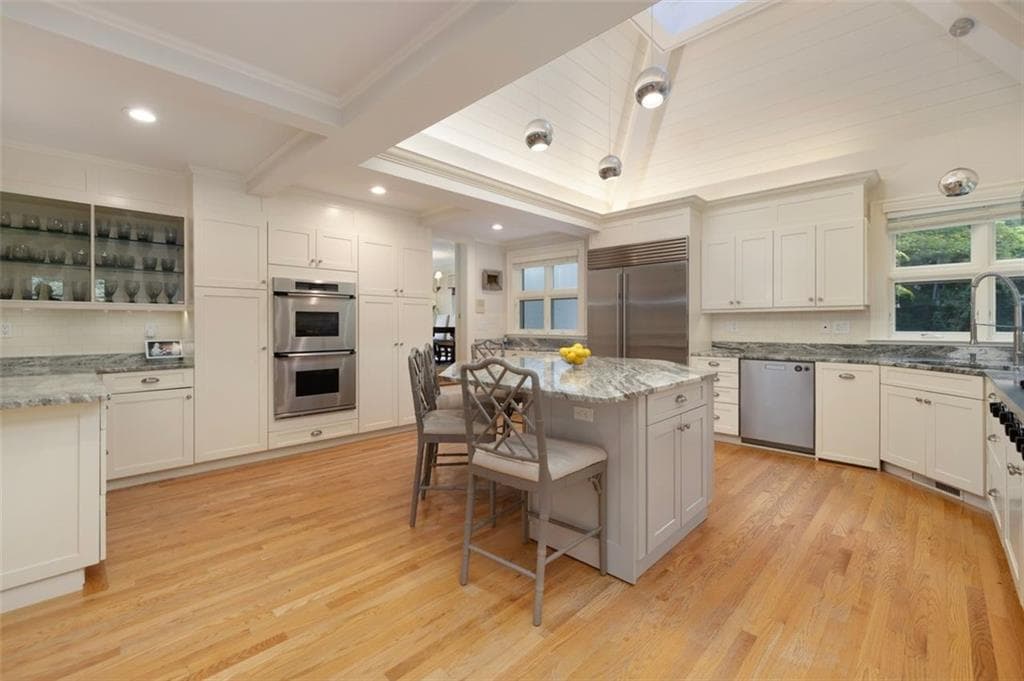 30 Angell Court photo 9