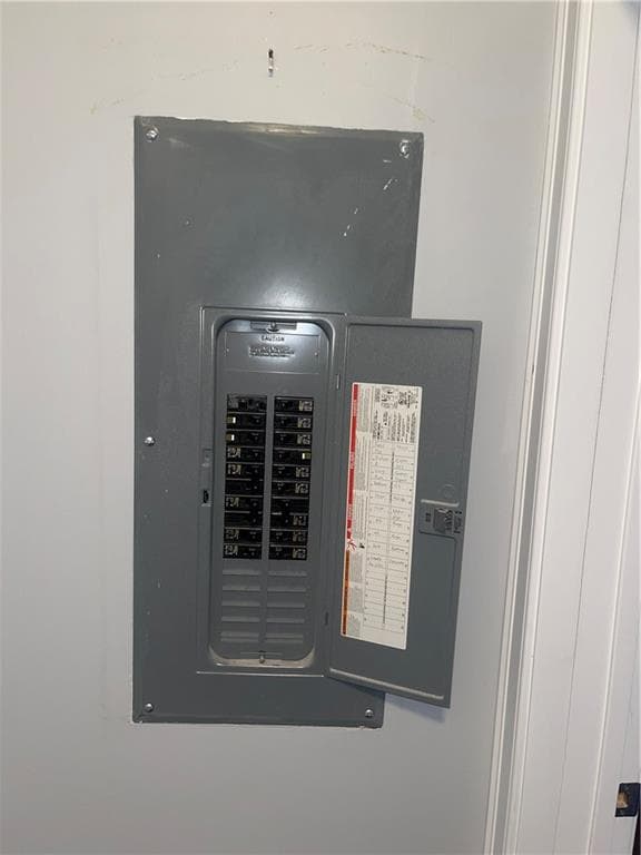 1746 Lonsdale Avenue UNIT A photo 20