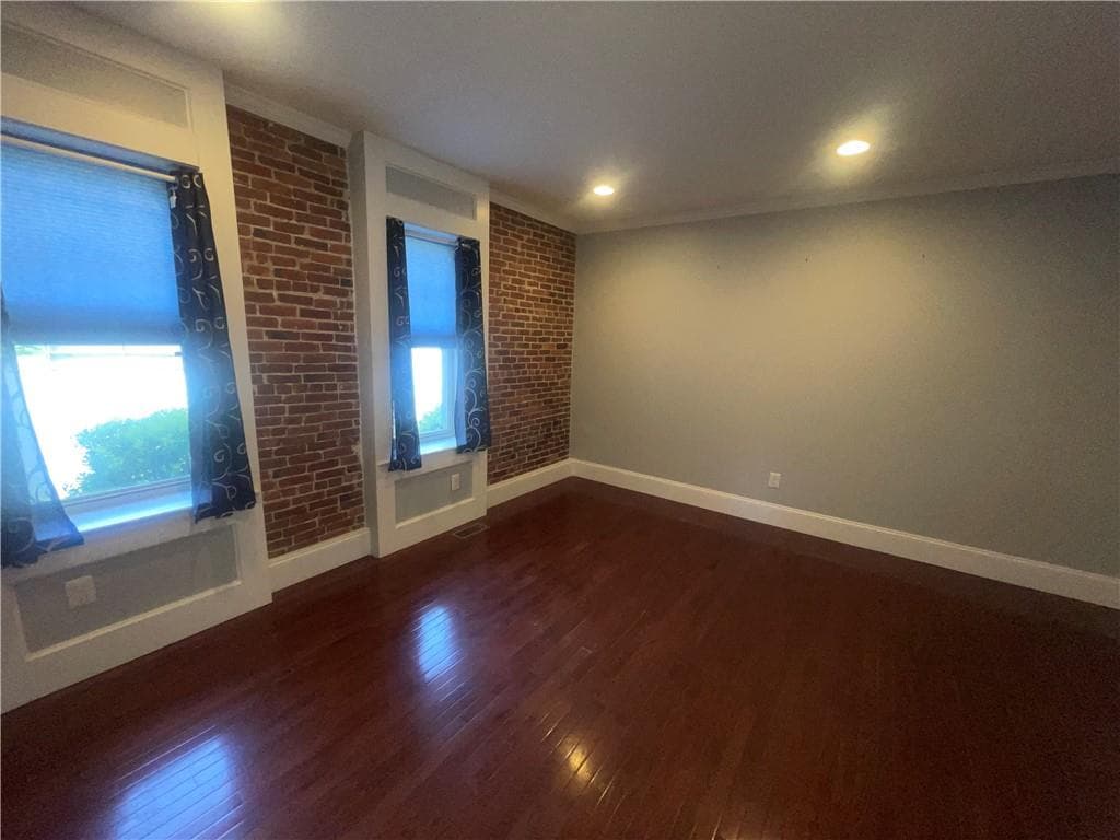 1746 Lonsdale Avenue UNIT A photo 10
