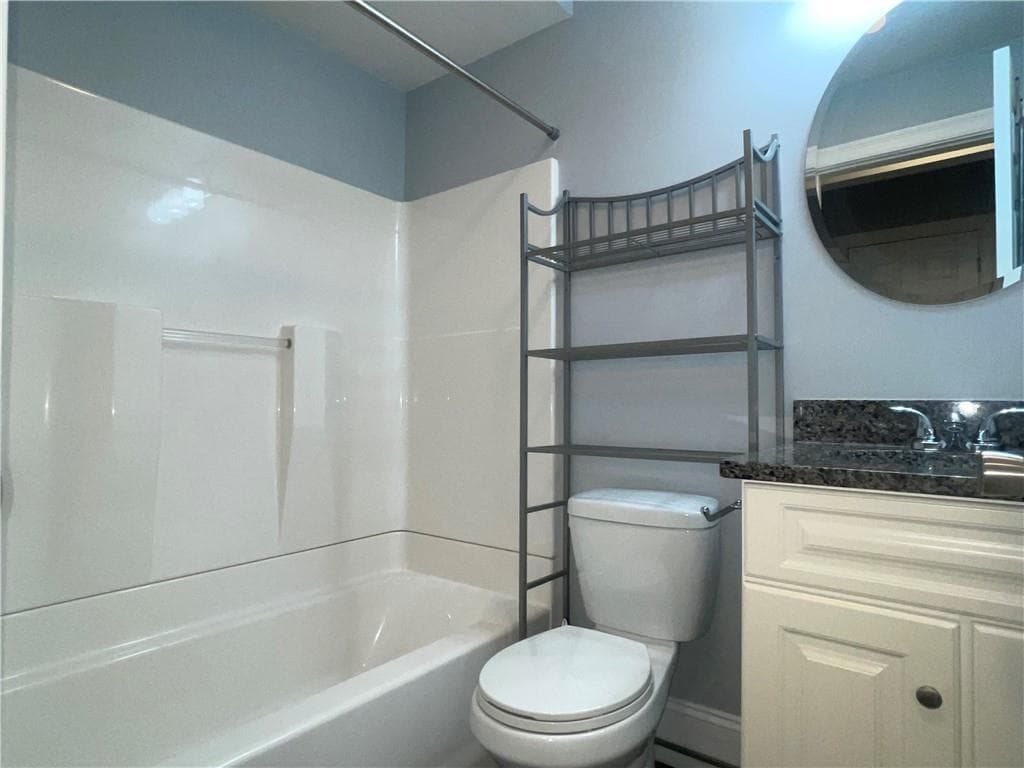 1746 Lonsdale Avenue UNIT A photo 18