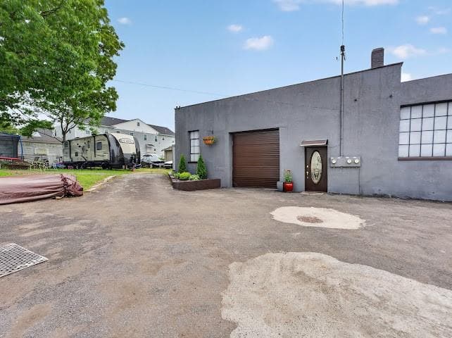 134 Sterry Street photo 2