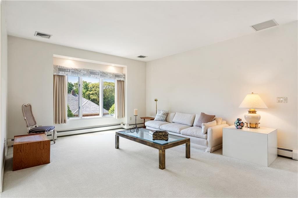 7 Oak Tree Lane photo 23