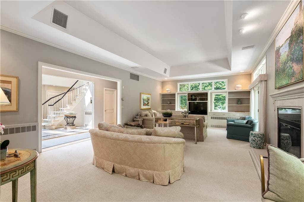 7 Oak Tree Lane photo 4