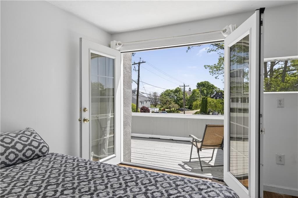 16 Courtway Street photo 36