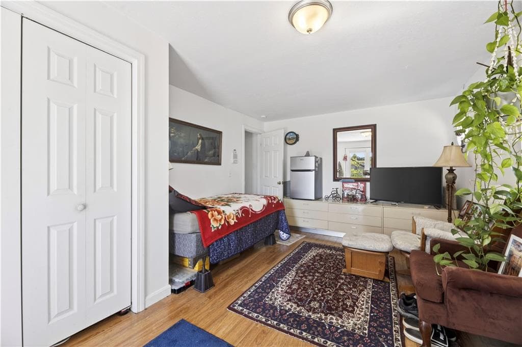 16 Courtway Street photo 32