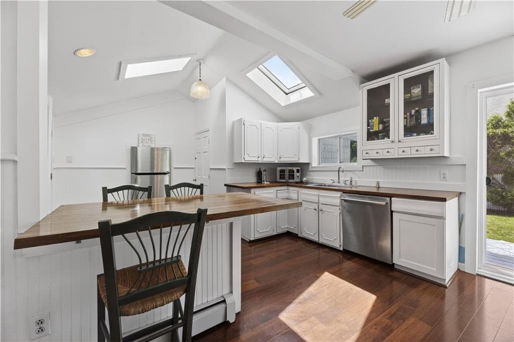 16 Courtway Street photo 14