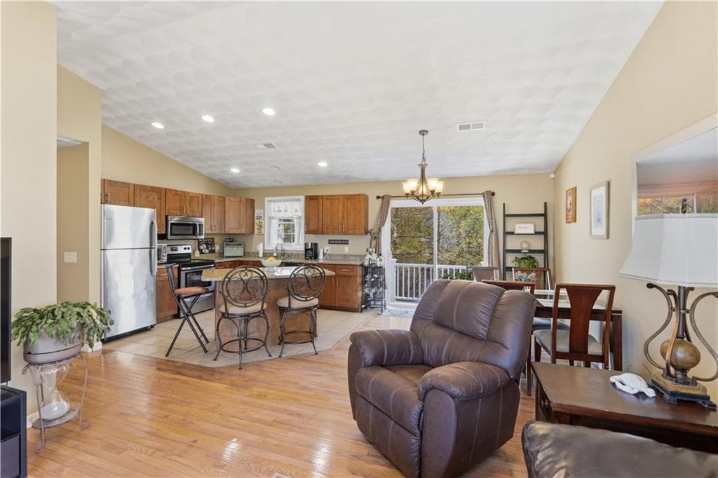 48 Harris Avenue photo 6