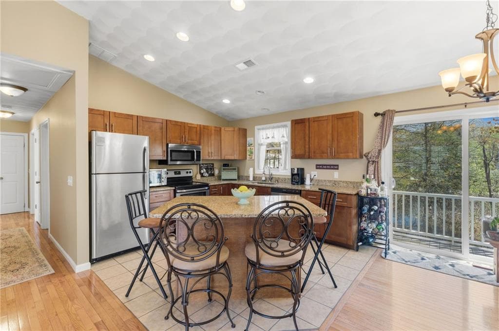 48 Harris Avenue photo 8
