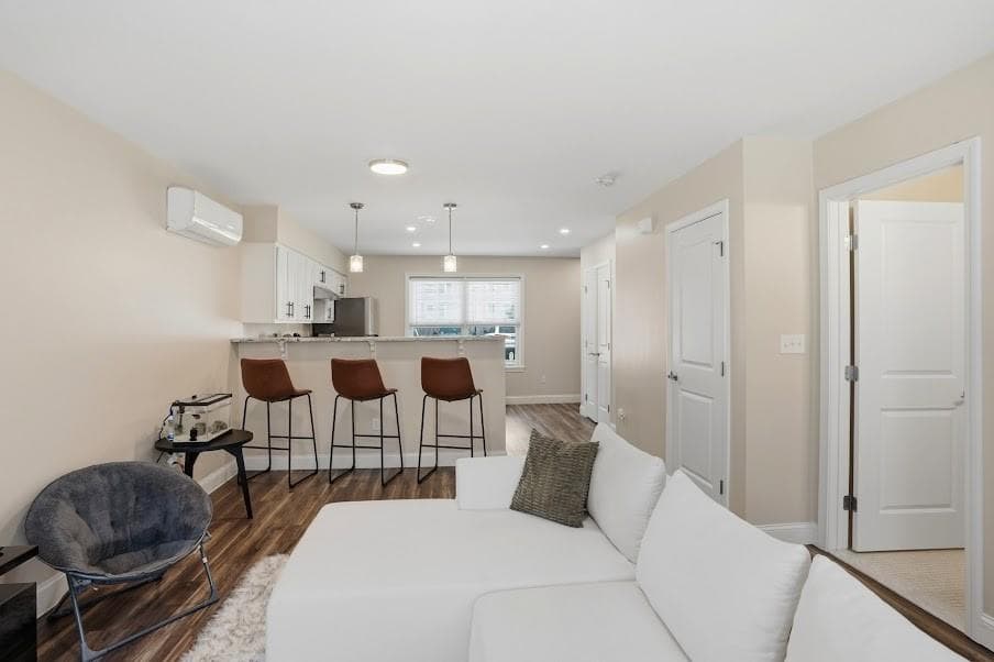 50 MAVIS Street UNIT 1 photo 9