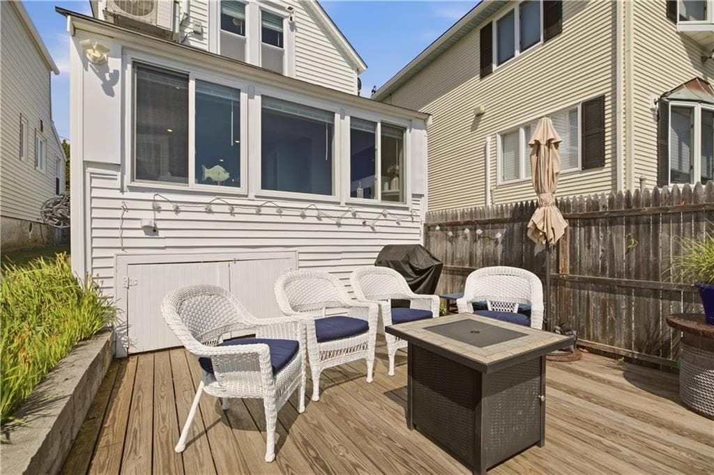 Single Family Residence at 67 Cedar Avenue, Portsmouth, photo 35 of 40