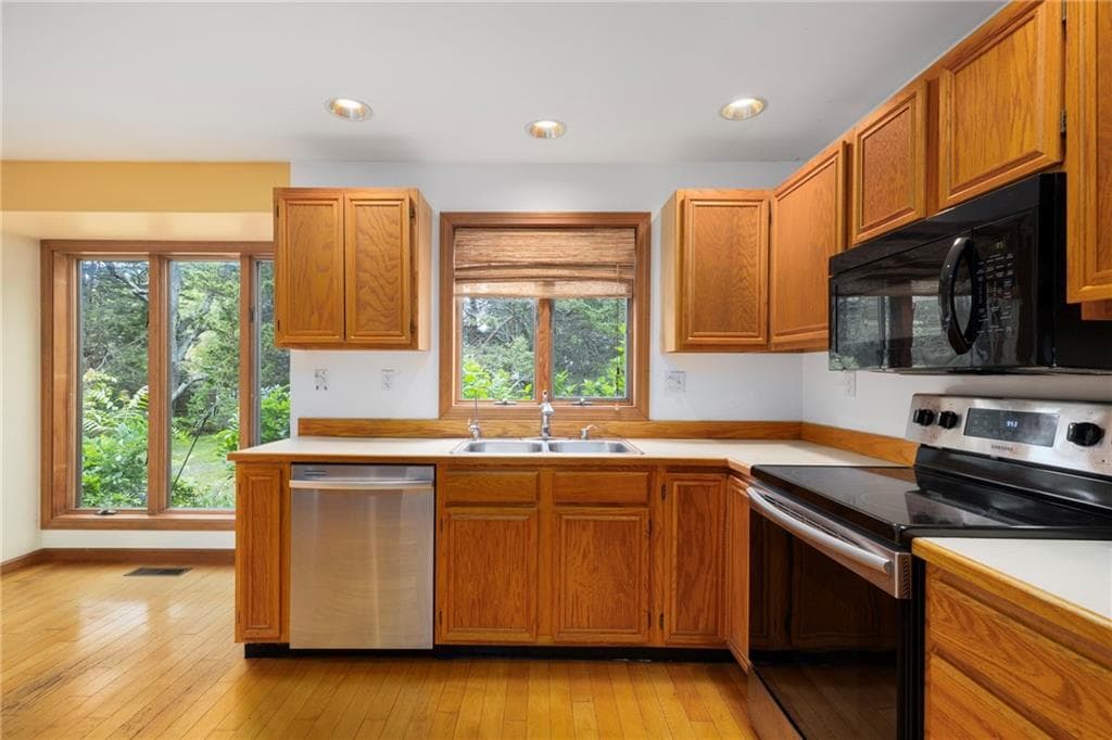 56 Lakeside Drive photo 9