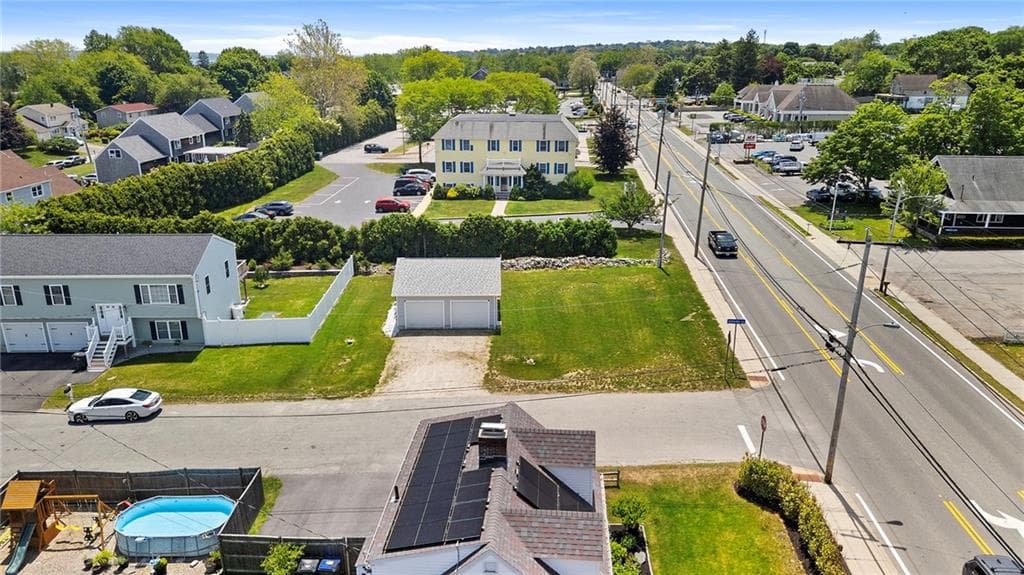 3055 East Main Road