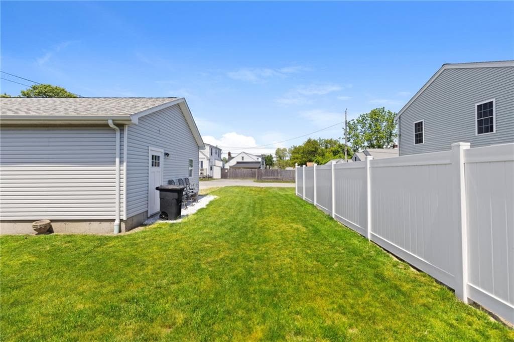 3055 East Main Road photo 8