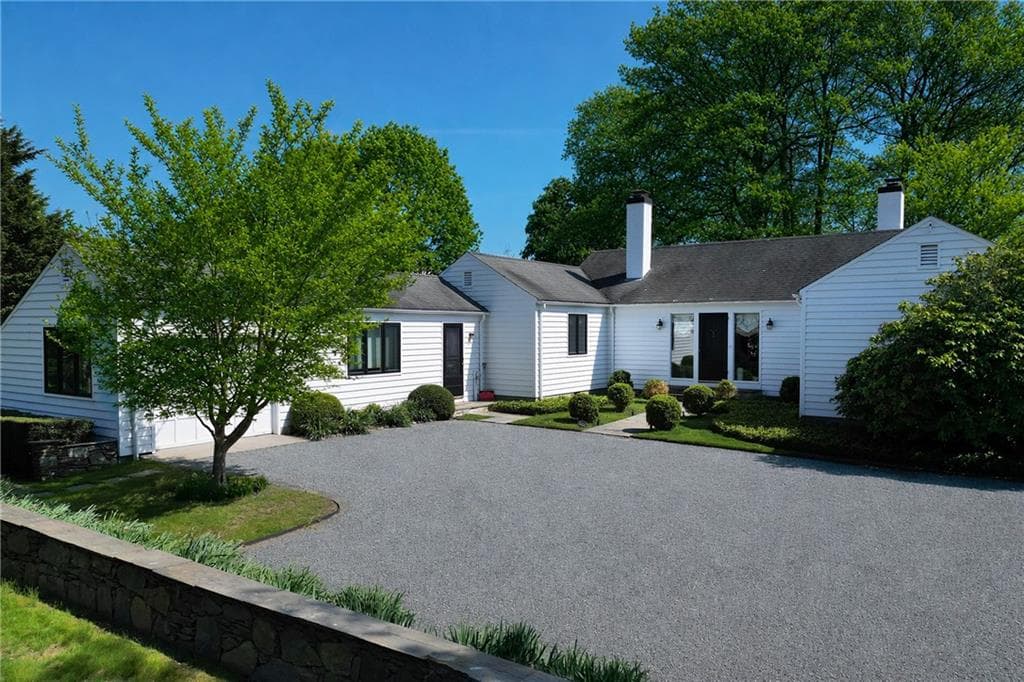 18 Ledge Road
