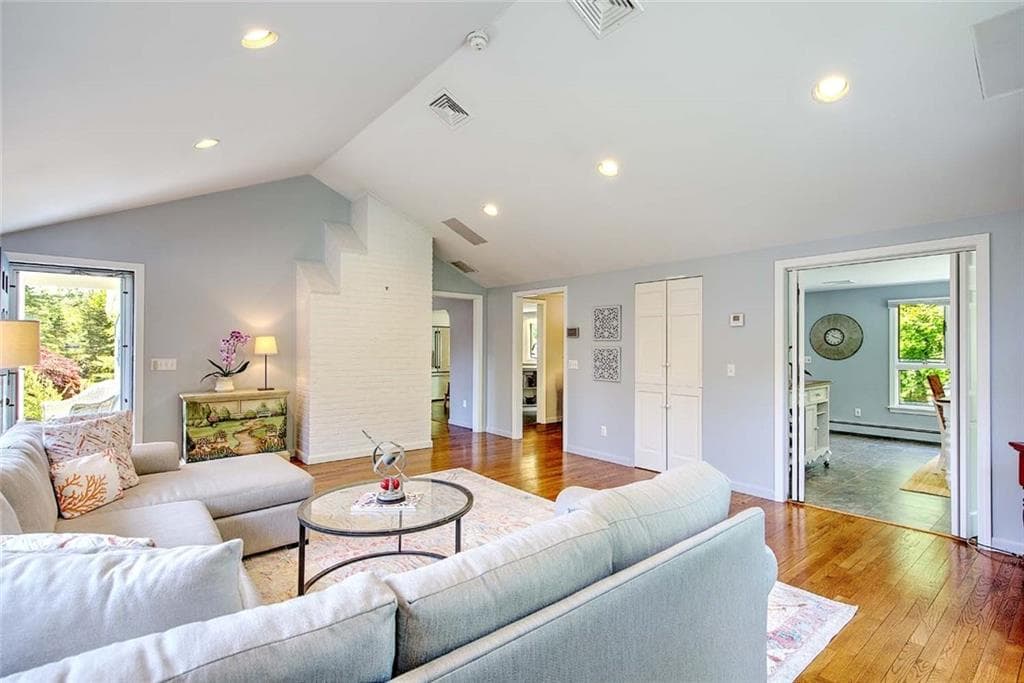 251 Succotash Road photo 16