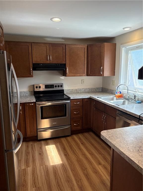 644 Elm Street photo 6