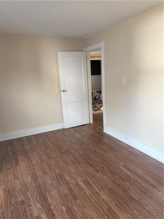 644 Elm Street photo 9
