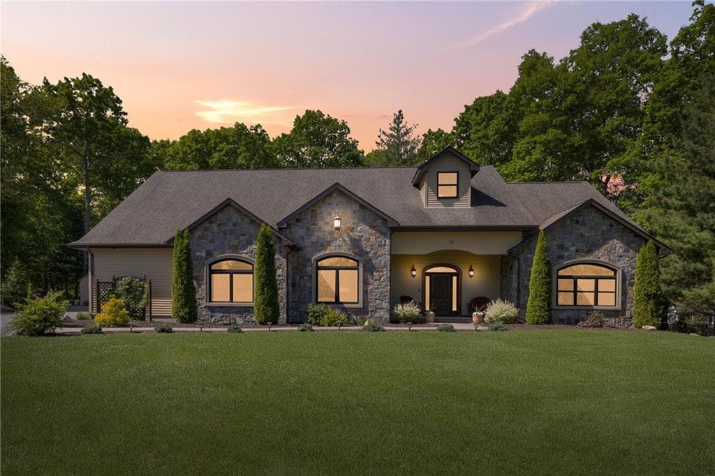 19 Blacksburt Court photo 40