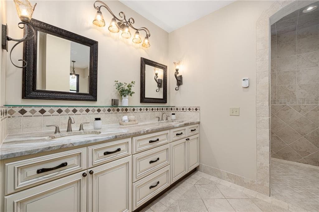19 Blacksburt Court photo 29