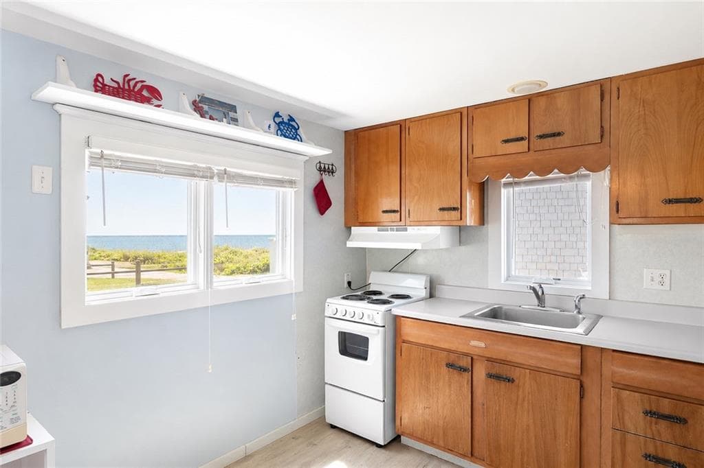 Single Family Residence at 11 Woodruff Street, Narragansett, photo 13 of 34