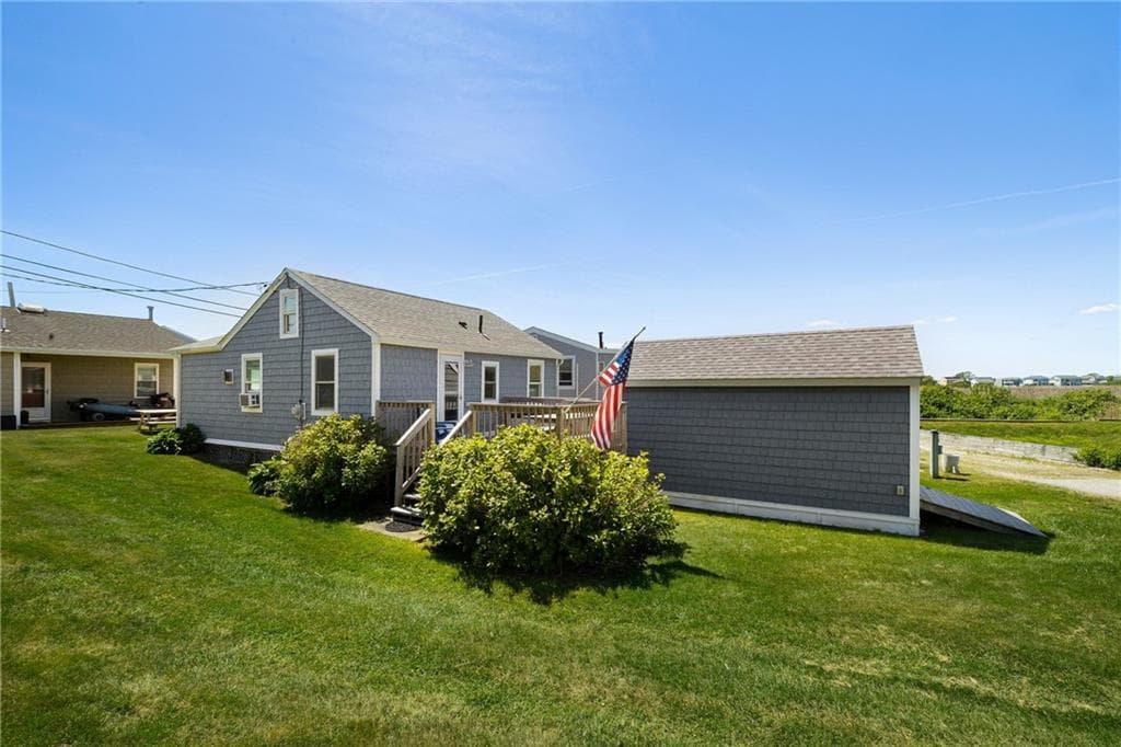 Single Family Residence at 11 Woodruff Street, Narragansett, photo 3 of 34