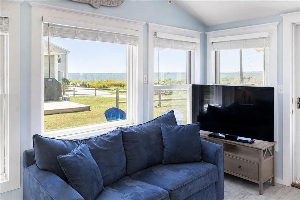 Single Family Residence at 11 Woodruff Street, Narragansett, photo 8 of 34