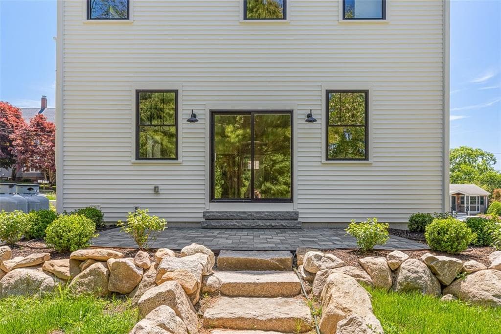 22 Farnsworth Avenue photo 44