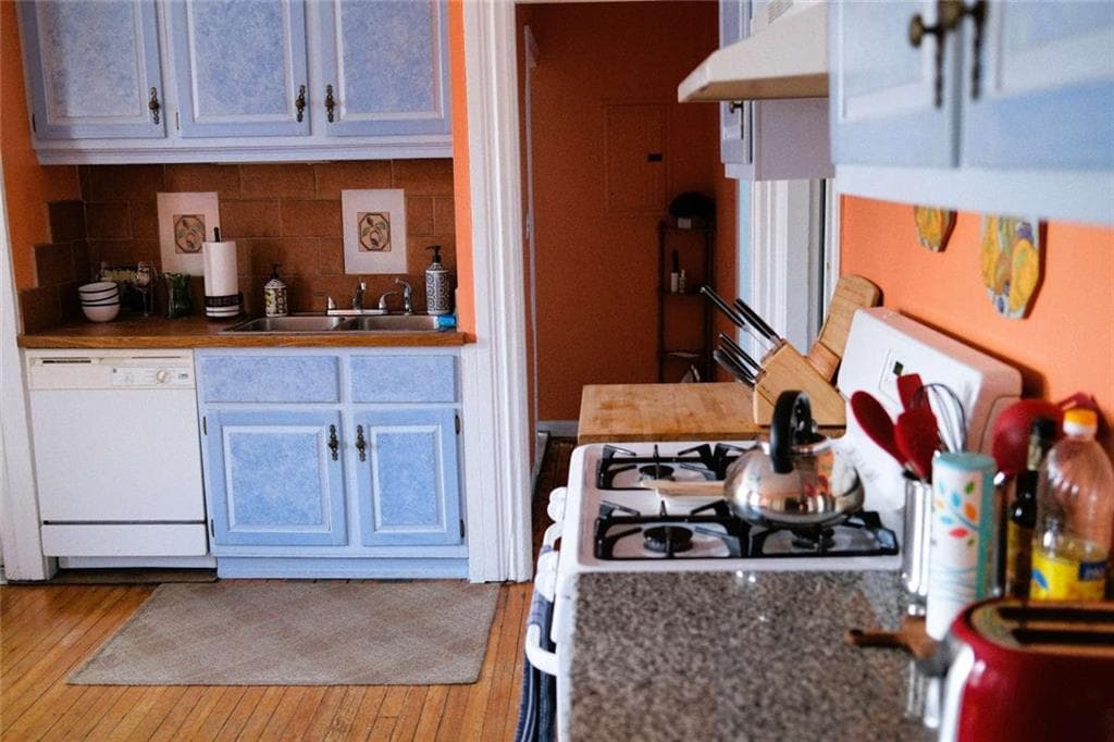 Multi Family at 122 Camp Street, Providence, photo 10 of 20