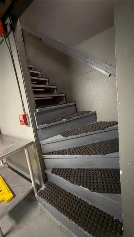 Commercial,Business at 777 Elmwood Avenue, Providence, photo 15 of 18
