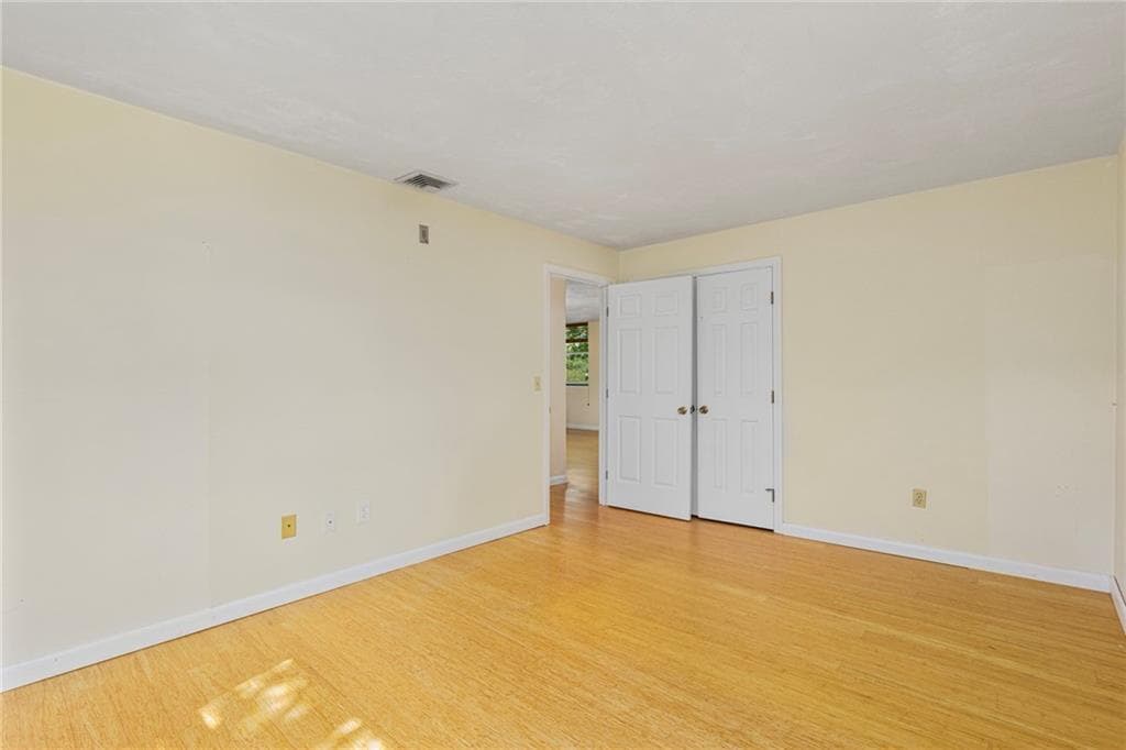 3524 W Shore Road UNIT 301 photo 17