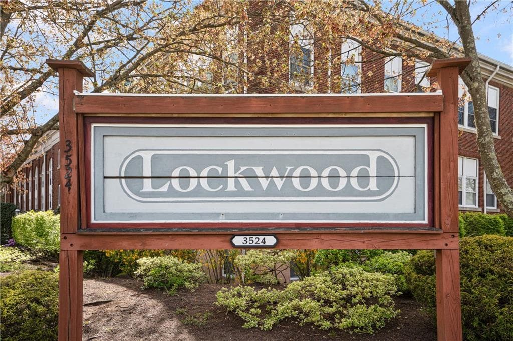 3524 W Shore Road UNIT 301
