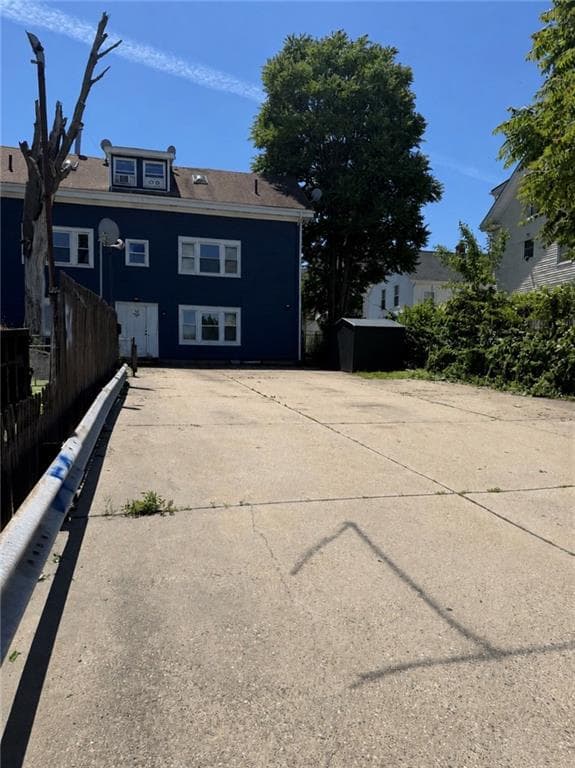 Multi Family at 54 Pearl Street, Pawtucket, photo 4 of 18