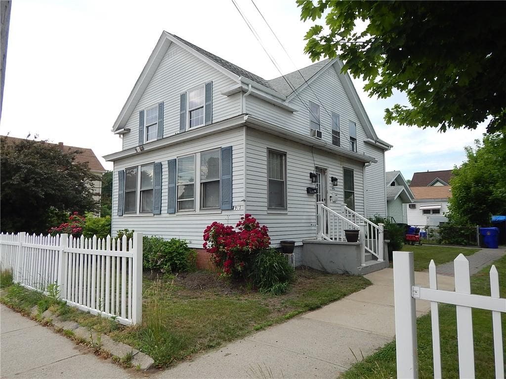 1915 Smith Street