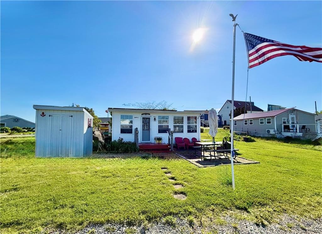 659 C SUCCOTASH Road