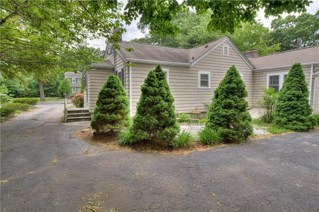 16 Evergreen Street photo 25