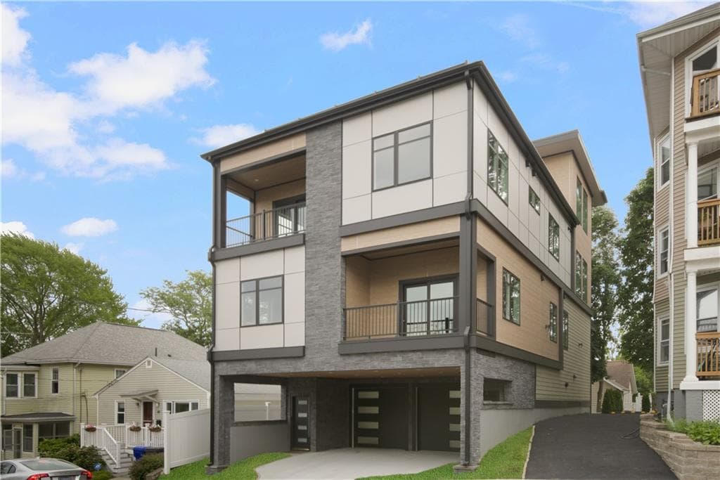 43 12th Street UNIT B