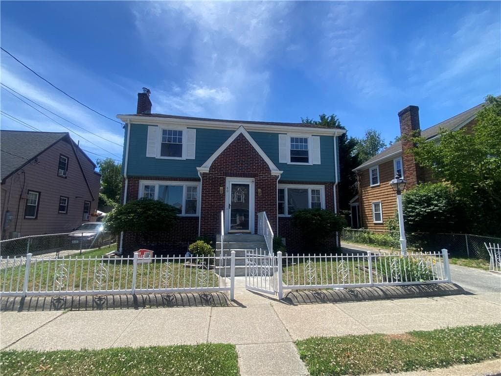 Single Family Residence at 40 AMHERT Avenue, Pawtucket, photo 2 of 26