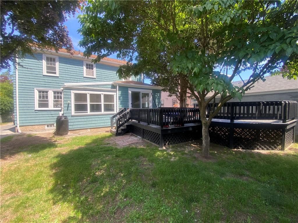 Single Family Residence at 40 AMHERT Avenue, Pawtucket, photo 7 of 26